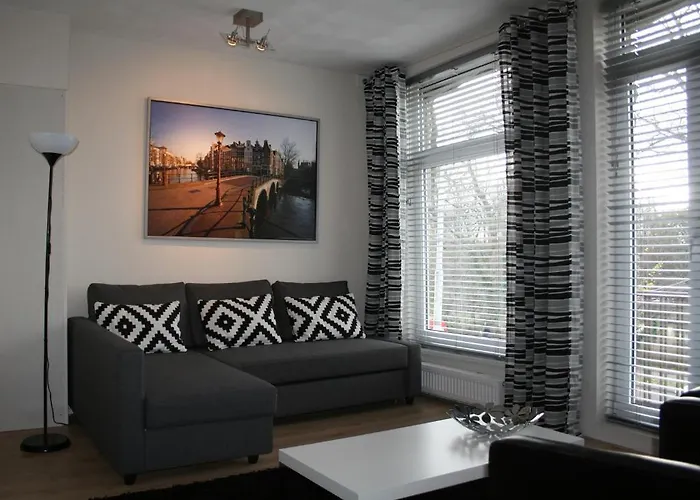 Frankendael Apartment *