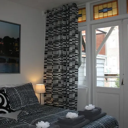 Frankendael Apartment *